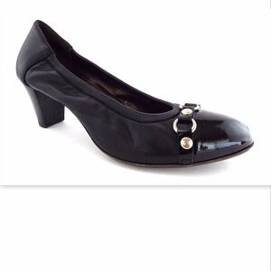 AGL ATTILIO GIUSTI LEOMBRUNI Black Leather Belted Cap Toe Heel Pump 39
